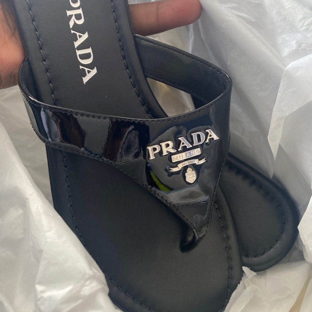 PRADA SANDALS/SLIDES - Picture 4 of 9